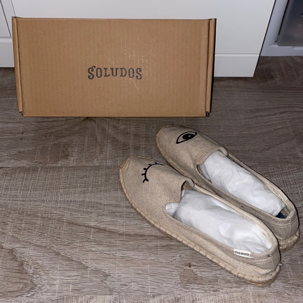 Soludos Embroidery Wink Slip Ons